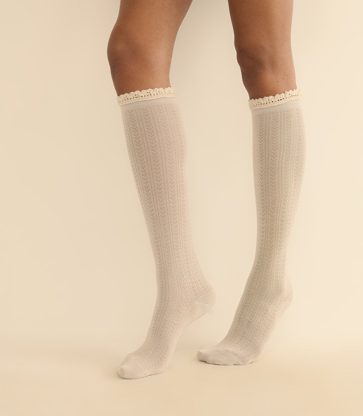 COLLÉGIEN POINTELLE KNEE HIGH SOCK -- DOUX AGNEAUX