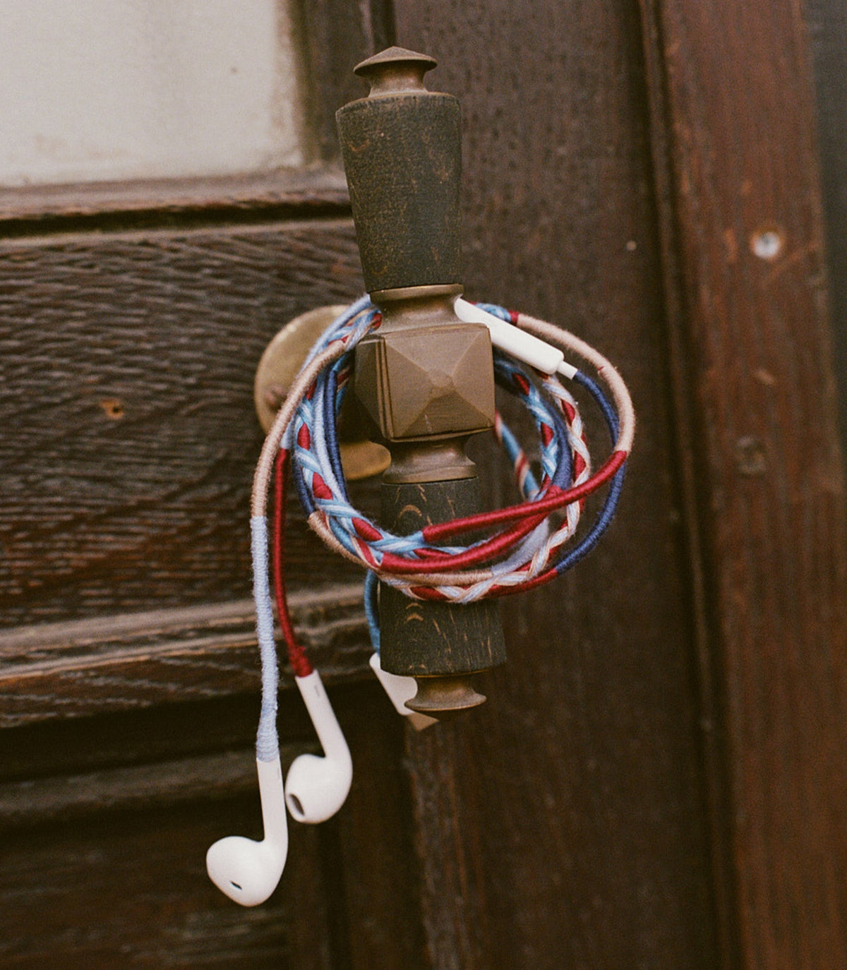 LE POM POM & DÔEN HEADPHONES -- BLUE BURGUNDY STRIPE