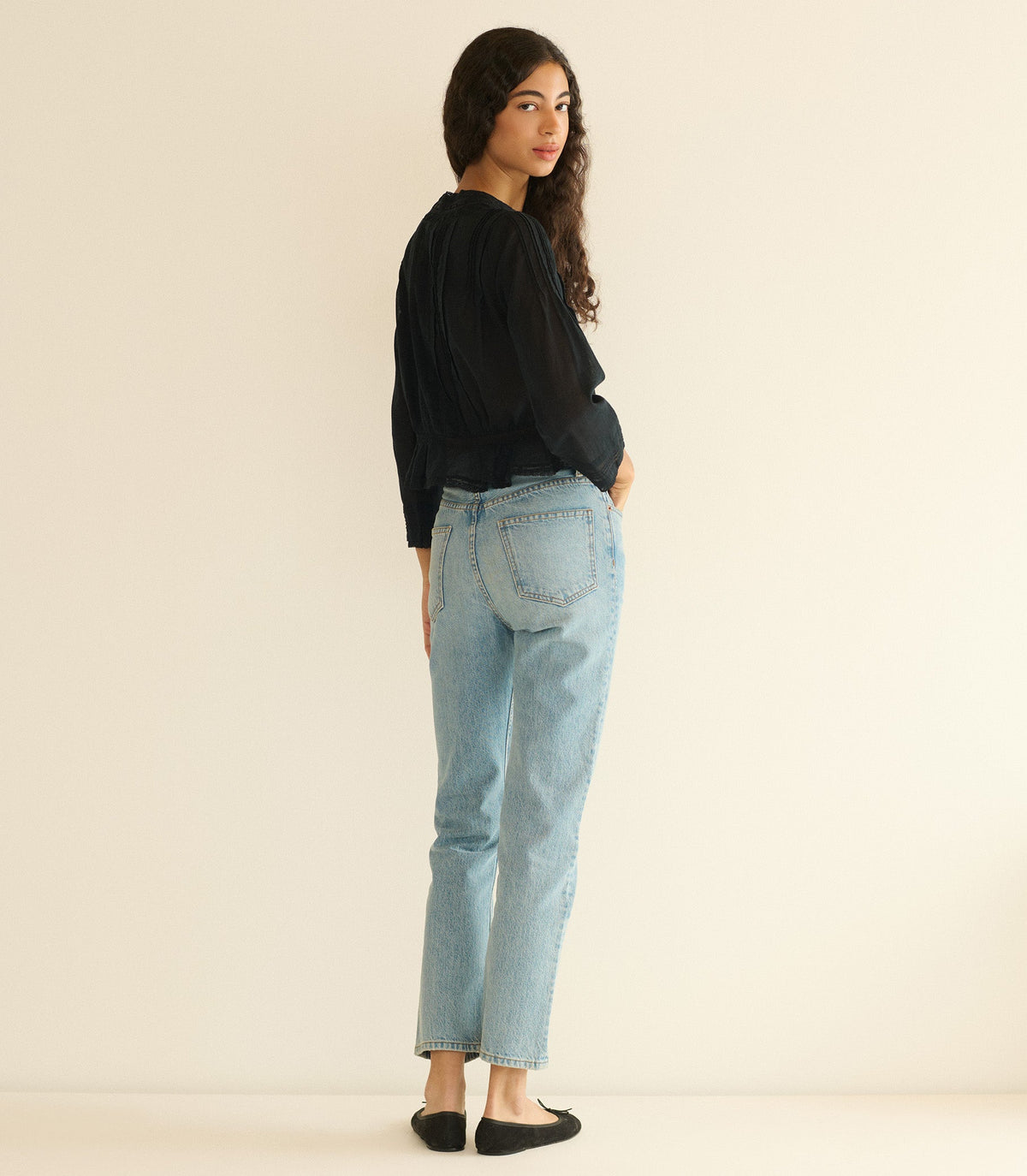 HILLOCK TOP -- BLACK