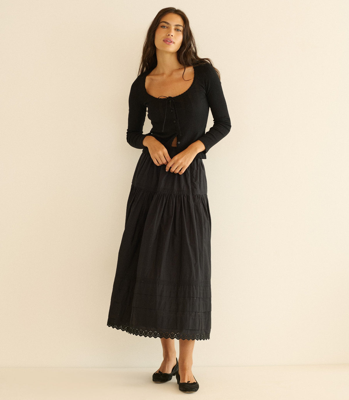 LORI TEE -- BLACK